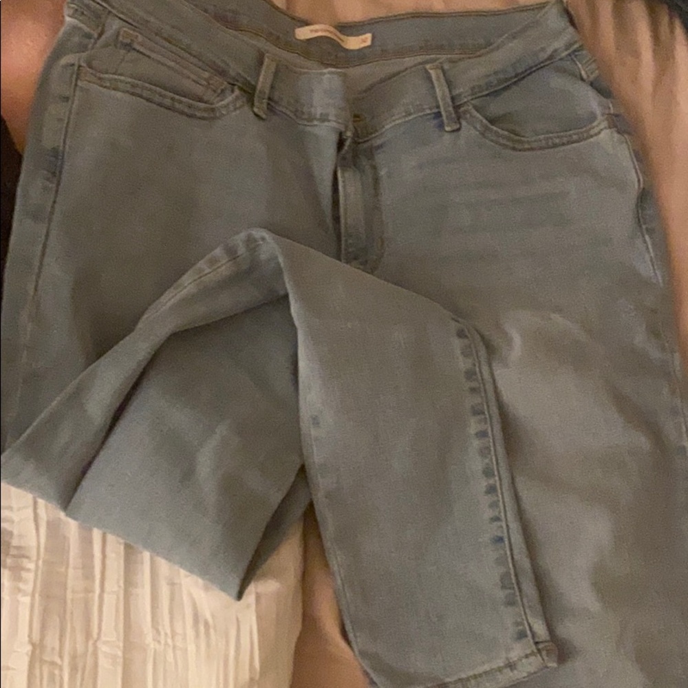 Levi’s - Picture 2 of 3